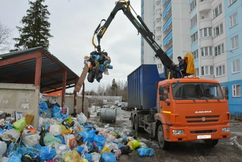 Вывоз бытового мусора в Верхней Пышме с погрузкой в октябре