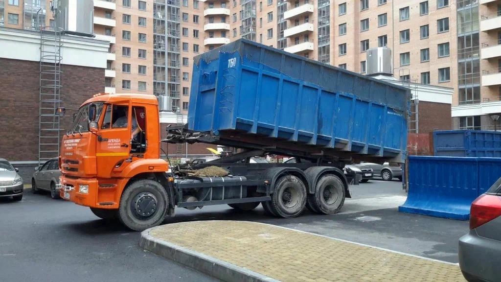 Аренда пухто для вывоза строительного и бытового мусора в Верхней Пышме в октябре