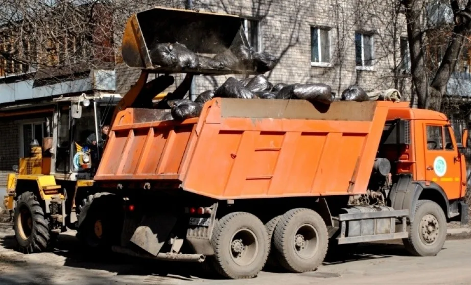 Вывоз мусора грузовым фургоном 5 тонн в Верхней Пышме – ПроМусор, аренда, цена от 1590 руб