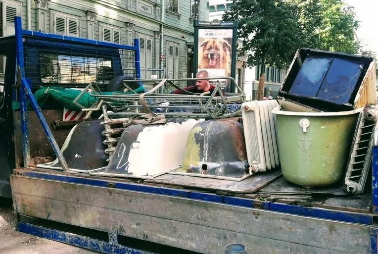 Вывоз старой сантехники в Верхней Пышме от ПроМусор: быстро, недорого от 564 руб., утилизация и грузчики