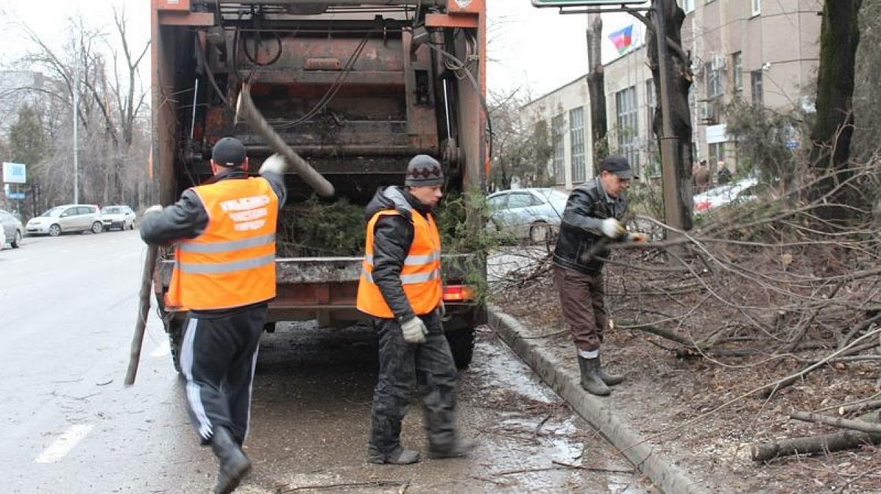 Уборка после стихийного бедствия в Верхней Пышме от 2924 руб